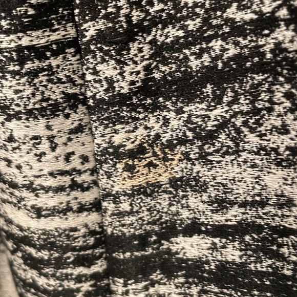 Black and white Kate Spade skirt with bow in front — ***Please Read - Picture 6 of 7